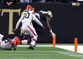 Derek Carr finds Juwan Johnson for 1-yard TD pass