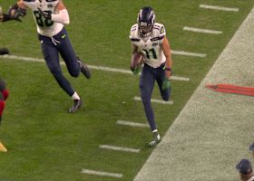 Jaxon Smith-Njigba walks the tightrope on 17-yard catch and run