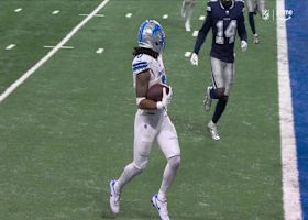 Jahmyr Gibbs jogs into the end zone for his third TD of 'TNF' vs. Cowboys