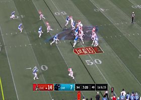 Shedeur Sanders finds a wide-open Brenden Bates for a 25-yard gain