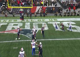 Drake Maye hits pay-dirt on his second TD rush for the first quarter