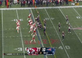 Deatrich Wise wraps up Mahomes for 10-yard sack
