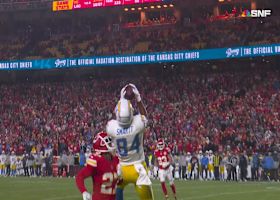 Stone Smartt plucks Herbert's top-shelf delivery for 21-yard gain and red-zone access