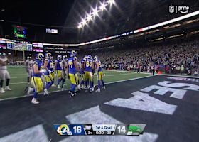 Blake Corum looks like a contortionist on TD vs. Seahawks