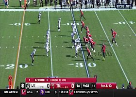 Bucky Irving refuses to go down on screen for 15-yard gain