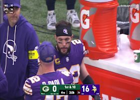 Harrison Smith receives curtain call and exits field to standing ovation