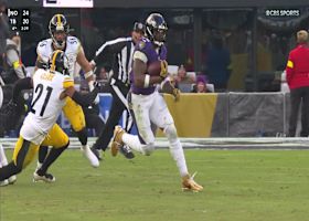 Derrick Henry EXPLODES up the middle for a 19-yard run