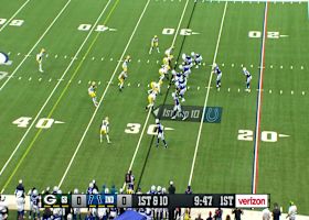 Mo Alie-Cox bowls over Packers defenders on 19-yard catch and run