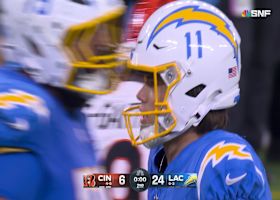 Dicker's 29-yard FG puts Chargers ahead 24-6 at halftime