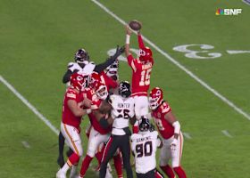 Mahomes catches his own pass off a deflection for a big TFL vs. Texans