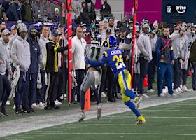 Jaxon Smith-Njigba moves the chains on 17-yard toe-tapper