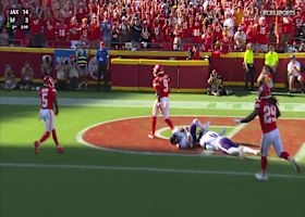 Mahomes' fourth TD pass of 2025 hits JuJu Smith-Schuster vs. Ravens
