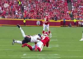 Mahomes' 19-yard dart hits Smith-Schuster in red zone after QB's scramble