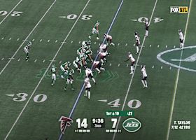 Breece Hall looks like Garrett Wilson on epic toe-tap catch vs. Falcons