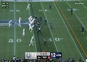 Colts' high snap leads to Lawrence's sack