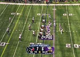 Lucky Jackson's leaping catch through contact nets 17 yards