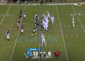 Jahmyr Gibbs has strong run up middle for 14 yards