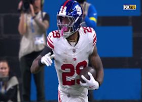 Tracy shreds Lions defense for 20-yard catch and run on screen pass