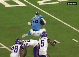 Chestnut's epic hurdle caps off RB's 16-yard burst vs. Vikings
