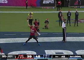 Kittle emphatically spikes ball following TD toss from Mayfield