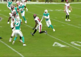 Mayfield's quick connection with Godwin gets Bucs into Dolphins territory on first drive