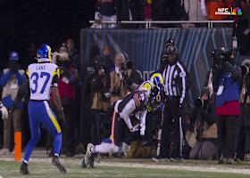 Odunze plays inbounds ballet on 17-yard sideline snag via Williams