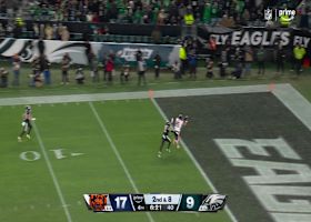 Can't-Miss Play: Williams' 28-yard TD loft to Kmet makes it a two-score game in Philly