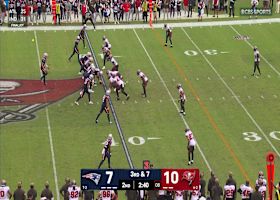 Maye throws 26-yard strike to Douglas up the middle