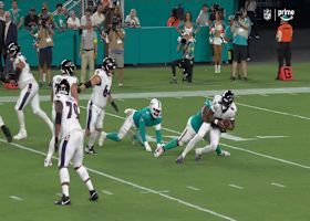 Benito Jones' first sack of 2025 comes in Week 9 on Lamar Jackson