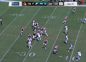 Kaden Davis comes across the middle to make a 29-yard catch-and-run