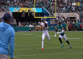 Brandon Allen's 21-yard loft pinpoints Chimere Dike down the right sideline