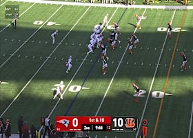 Drake Maye finds a wide open Hunter Henry for the 28-yard score