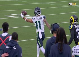 Can't-Miss Play: Smith-Njigba's one-handed catch caps Darnold's 28-yard loft vs. Rams