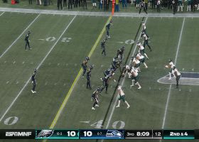Leonard Williams reads Eagles' screen pass perfectly