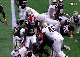 Alvin Kamara puts Saints ahead 24-23 in final minute of game