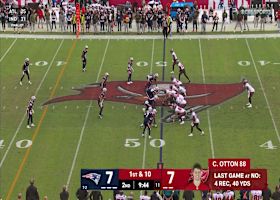 Mayfield's 31-yard strike to Egbuka gets Bucs into red zone vs. Patriots