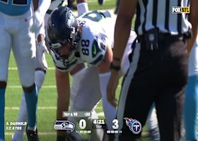 AJ Barner picks up 13 yards on flat route catch-and-run