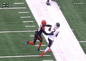 Caleb Williams' 23-yard dime lands in DJ Moore's piggybank along the sideline