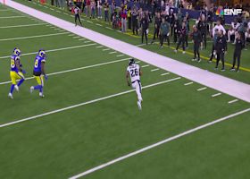 Barkley's patience is elite on jump-cutting 11-yard pickup