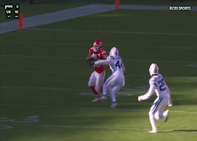 Kareem Hunt gallops past Colts for 18-yard gain before halftime