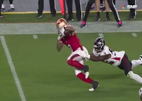 Sky Moore slips through defenders on 15-yard catch-and-run reception