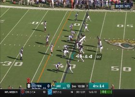 Lawrence dots D'Ernest Johnson for 34-yard gain on fourth down in third quarter