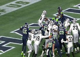 Jacardia Wright extends Hawks' lead with TD rush