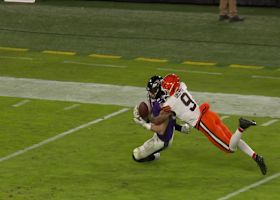 Can't-Miss Play: Andrews' sliding catch caps Jackson's 30-yard dime