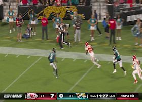 Mahomes' 34-yard deep ball locates Tyquan Thornton inside red zone