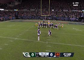 Cairo Santos opens scoring in the Packers vs. Bears game with a 27-yard FG