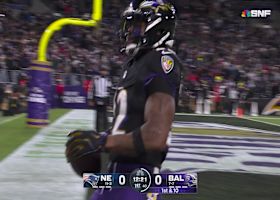 Derrick Henry's 11th TD run of '25 opens scoring in Patriots-Ravens on 'SNF'