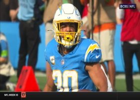 Austin Ekeler takes off for 24-yard burst on screen