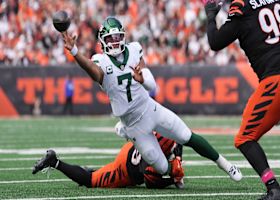 Can't-Miss Play: Justin Fields channels Patrick Mahomes pass on two-point conversion