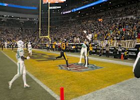 Can't-Miss Play: Darren Waller channels Charles Barkley on box out TD from Tua